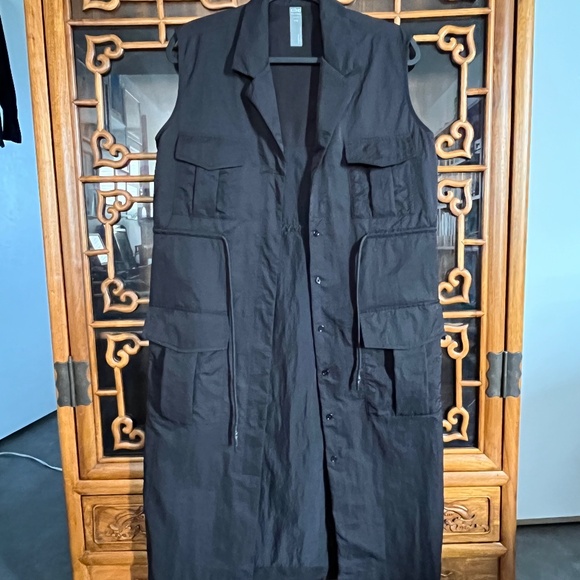 Simons Icone (S) black nylon utility vest, with pockets, like new condition. - Picture 1 of 9
